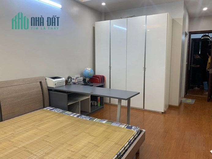 MẶT PHỐ !! Cho thuê nhà Mặt Phố Quan Hoa, Cầu Giấy 45mx4T oto vỉa hè KD Đỉnh hơn 10 tr