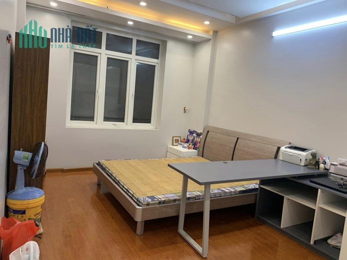 MẶT PHỐ !! Cho thuê nhà Mặt Phố Quan Hoa, Cầu Giấy 45mx4T oto vỉa hè KD Đỉnh hơn 10 tr