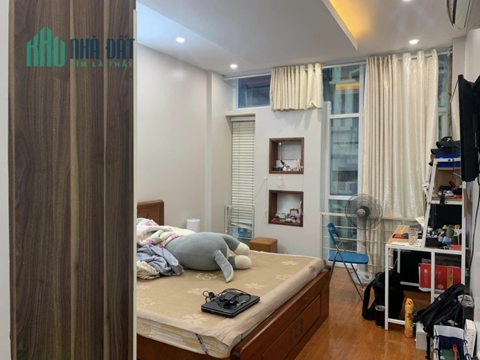 MẶT PHỐ !! Cho thuê nhà Mặt Phố Quan Hoa, Cầu Giấy 45mx4T oto vỉa hè KD Đỉnh hơn 10 tr