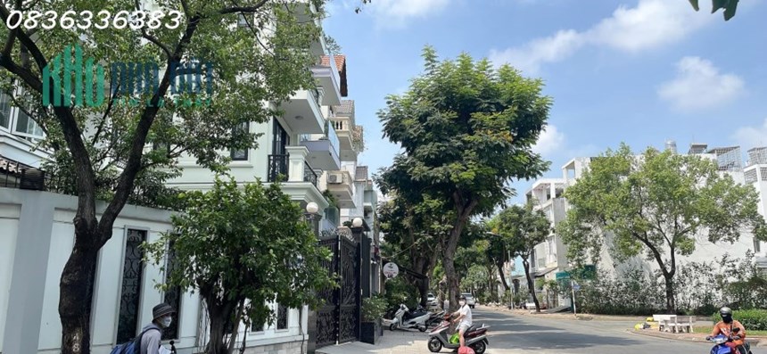Bán Biệt Thự Sân Vườn View công viên Phường Tân Phong, Quận 7
