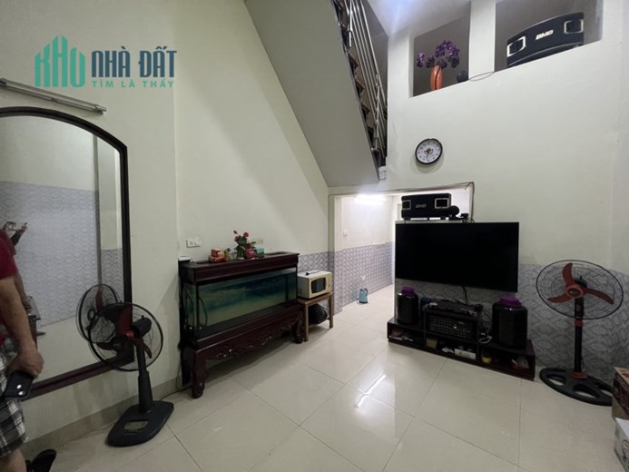 BÁN NHÀ LỆNH CƯ, 34m2x 3T, MT3.5m, Ô TÔ ĐỖ CỔNG, LÔ GÓC, KINH DOANH, CHỈ NHỈNH 2 TỶ