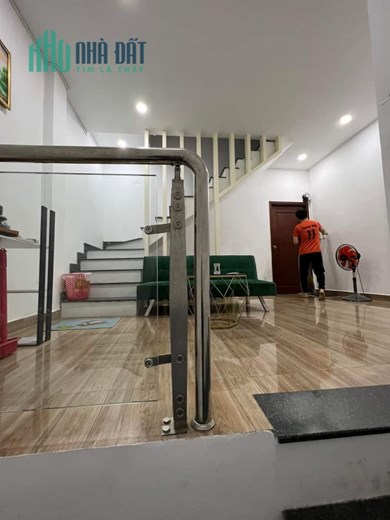 Bán gấp nhà đường  Âu Cơ - Tân Phú - XE HƠI ĐẬU CỬA - GIÁP Q.11 - 5MX9M - 3 TẦNG - HƠN 5 TỶ
