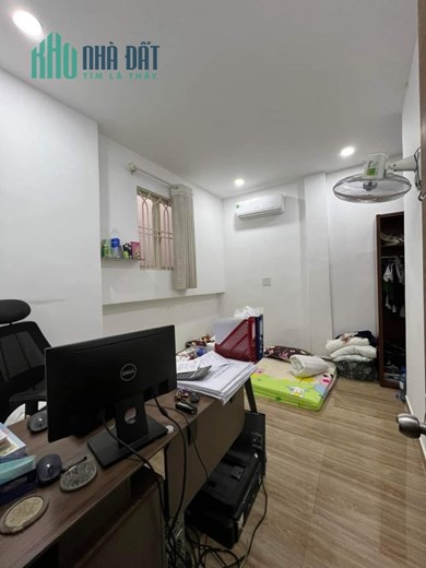 Bán gấp nhà đường  Âu Cơ - Tân Phú - XE HƠI ĐẬU CỬA - GIÁP Q.11 - 5MX9M - 3 TẦNG - HƠN 5 TỶ