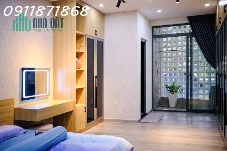 Bán gấp nhà Trần Đại Nghĩa, Phân lô ô tô vào nhà, 56m2x4T, nhà đẹp giá 9,2 Tỷ