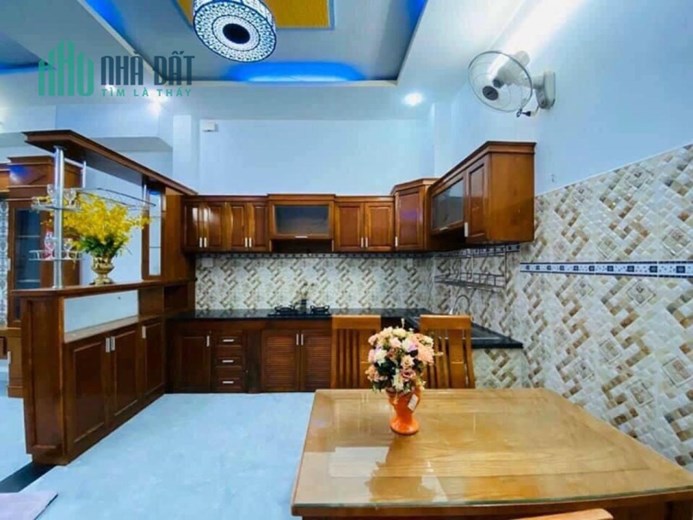 Bán nhà Phan Huy Ích PHƯỜNG 12 Q.GÒ VẤP, 4 tầng, Đ. 3m, giá chỉ 6.45 tỷ