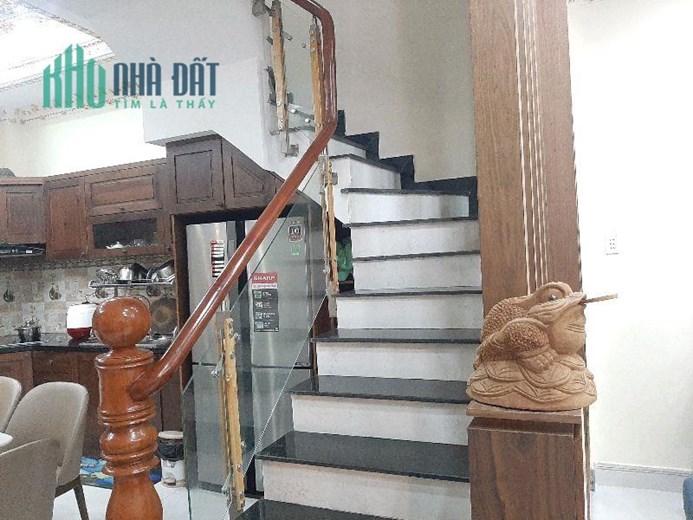 BÁN NHÀ ĐẸP LUNG LINH TRẦN XUÂN SOẠN, QUẬN 7, 64M2, 3 TẦNG, GIÁ CHỈ 7.3 TỶ