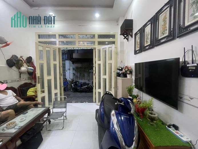 Bán nhà Hẻm xe hơi Lê Đình Cẩn, Bình Tân, 40m2, 4 x 10m, 2 tầng 3PN, chỉ 2.9 tỷ TL