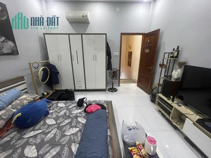 Bán nhà Hẻm xe hơi Lê Đình Cẩn, Bình Tân, 40m2, 4 x 10m, 2 tầng 3PN, chỉ 2.9 tỷ TL