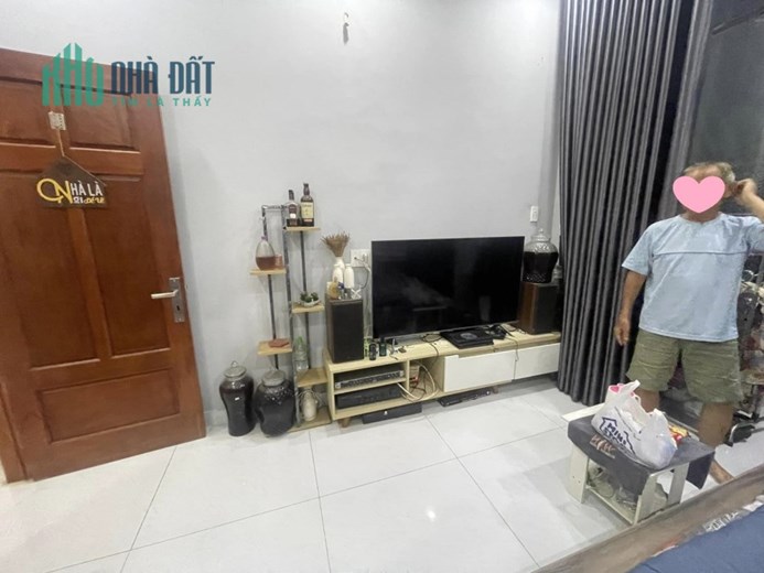 Bán nhà Hẻm xe hơi Lê Đình Cẩn, Bình Tân, 40m2, 4 x 10m, 2 tầng 3PN, chỉ 2.9 tỷ TL