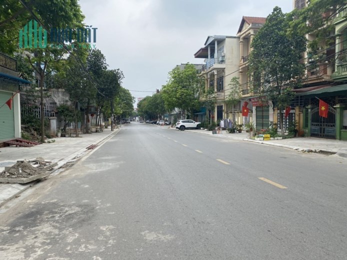 Bán 162m2 mặt đường Phan Chu Trinh, Khai Quang, Vĩnh Yên