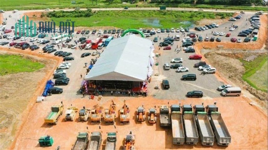 CỰC HIẾM) Bán lô đất tận 610 m2 có 200 thổ cư nằm sát ngay khu đô thị DanKo trung tâm huyện Phú