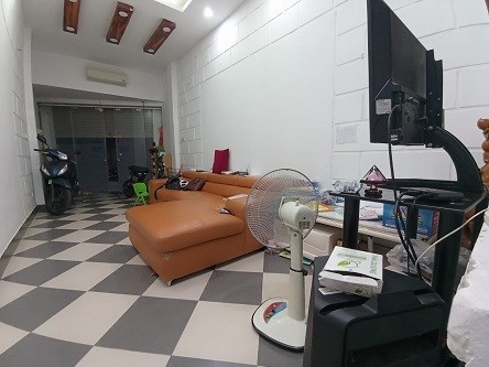 Bán nhà Pháo Đài Láng diện tích 43.1m2* 5tầng, ngõ thông tứ phía giá nhỉnh hơn 10 tỷ