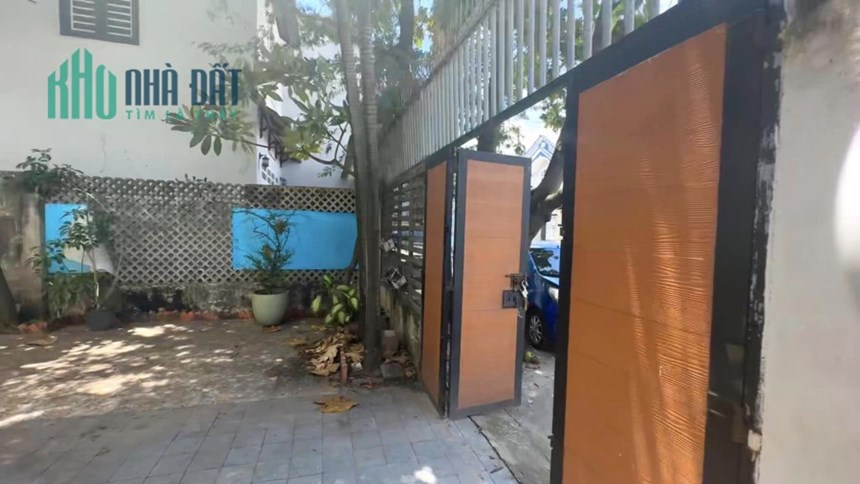 Bán nhà mt xe tải, kiểu Biệt thự 10x18m Xuân Thới Thượng, Hocmon