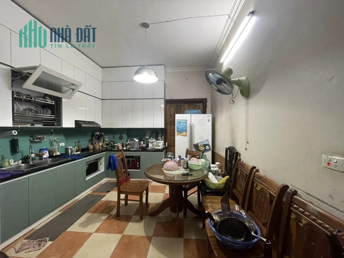 Cần bán ngôi nhà 4 tầng đường Nguyễn Lương Bằng, 75m, lô góc, ngay sát vườn hoa Trần Quang Diệu