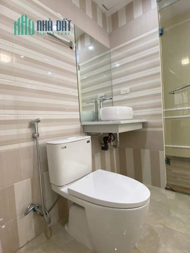 Bán nhà đẹp sẵn ở luôn Yên Hòa Cầu Giấy . DT39m - 5T - Mt 3.5m Chỉ 5.8 tỷ Ô tô Cách 30m Gần Phố.