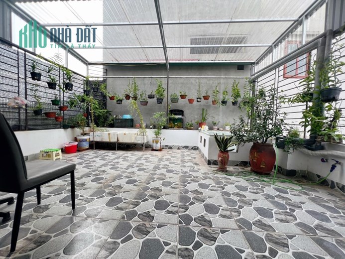 Bán nhà ngõ 150 Lương Thế Vinh 55m x 6 tầng, mt: 5.3m, phân lô, thang máy, ô tô vào nhà