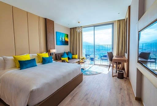 Bán khách sạn view biển trực diện mặt tiền đường Trần Phú, F5, TP Vũng Tàu