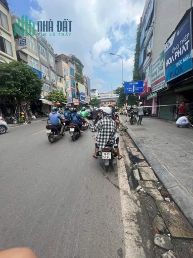 Bán nhà mặt phố Kim Ngưu- nhỉnh 16 tỉ- dt70m2x 3 tầng- vị trí đẹp ngay nút giao thông Kim Ngưu với