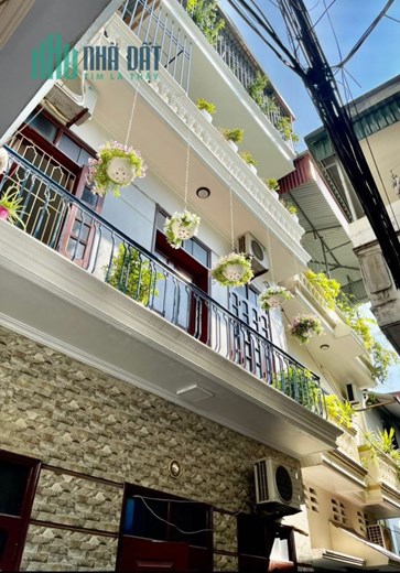 Bán nhà đẹp Thịnh Quang - Đống Đa. DT 35m2 - 4T Ngõ rộng gần 3m - MT 7m sáng thoáng. Giá 5,55 tỷ
