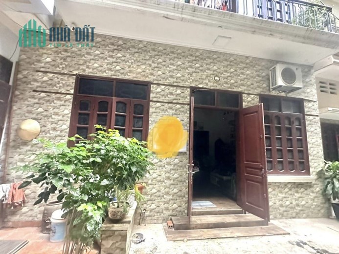 Bán nhà đẹp Thịnh Quang - Đống Đa. DT 35m2 - 4T Ngõ rộng gần 3m - MT 7m sáng thoáng. Giá 5,55 tỷ