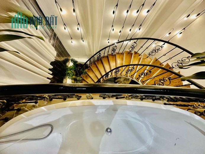 Bán nhà đẹp Thịnh Quang - Đống Đa. DT 35m2 - 4T Ngõ rộng gần 3m - MT 7m sáng thoáng. Giá 5,55 tỷ