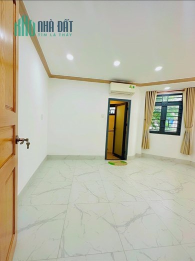 BÁN GẤP BIỆT THỰ MINI 5 TẦNG LÔ GÓC THOÁNG MÁT - HXH VÀO NHÀ GIÁP HOÀNG HOA THÁM CÁCH Q1 CHỈ 2KM.