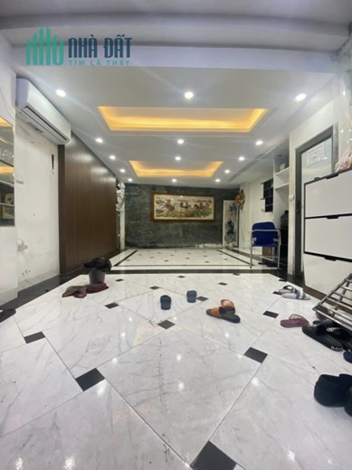 NHÀ ĐẸP KHƯƠNG TRUNG. DT 43M2- 5 TẦNG. MT 5M. CÁCH PHỐ 10M- Ô TÔ QUA. GIÁ CHỈ 6,3 TỶ