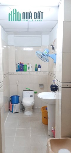 Nhà 2 tầng nở hậu đường Âu Dương Lân P3Q8. Giá 7 tỷ TL