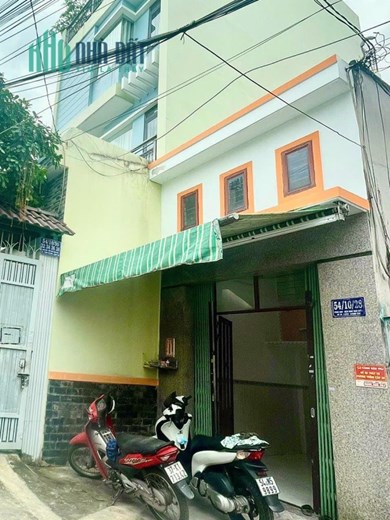 Nhà 54/10/28 ĐÌNH NGHI XUÂN.. hẻm 6m thoáng sạch đẹp. Gần ngã 4 bốn xã