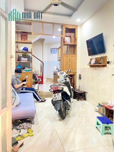 💥Nhà hiếm, Trung Tâm Quân 10, Đường 3/2, 3 Tầng, Chỉ 3.95 Tỷ.