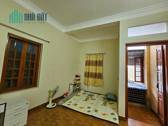 💥Ô tô 7 chỗ, Phân lô Mai Dịch, Cầu Giấy 104m 4T, tiện ích cực nhiều, 17 tỷ💥