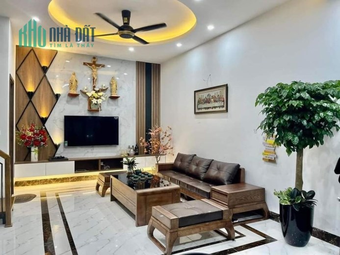 NHỈNH 3 TỶ CÓ NGAY NHÀ TRẦN PHÚ, HÀ ĐÔNG,30M2, NHÀ 5 TẦNG , MẶT TIỀN 4M,