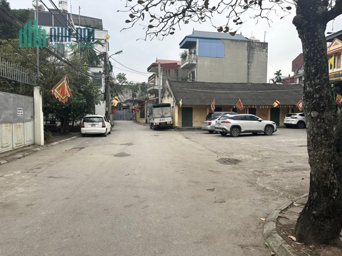 Bán nhà ngõ 405 Ngọc Thuỵ 48m x 3T, ngõ oto tránh vỉa hè giá 3,x tỷ thương lượng LH: 0936123469