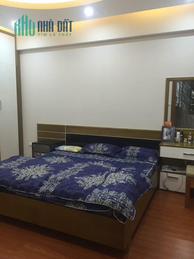 HIẾM !! Bán chung cư 102 Thái Thịnh 100m 3PN hơn 3 ty view thoáng tặng NT BÁN GẤP