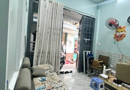 Nhà mới nở hậu L 8.75m sát đường Hưng Phú P9Q8. Giá 3,3 tỷ TL