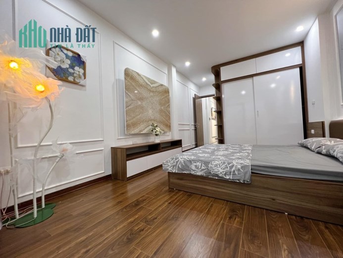 Bán nhà Xã Đàn, Nhà mới, Tặng nội thất, 45m2 5T MT4m, giá 5.15 tỷ