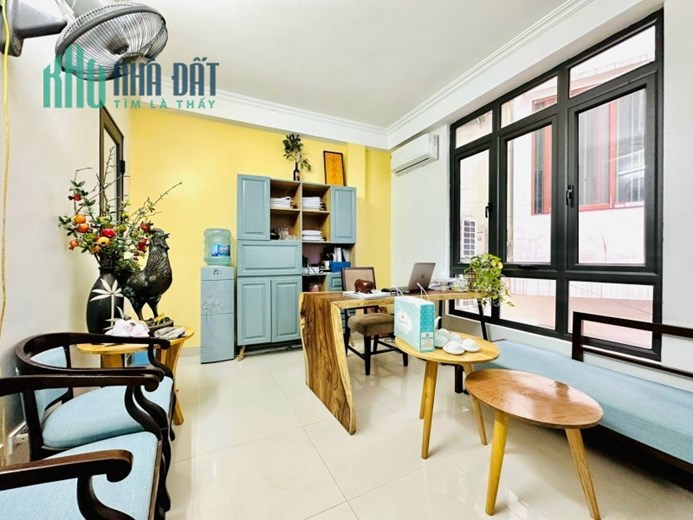 Bán nhà Trần Hữu Tước Đống Đa 46m 6 tầng Lô góc ô tô đỗ cửa ở ngay nhỉnh 8 tỷ lh 0975124520
