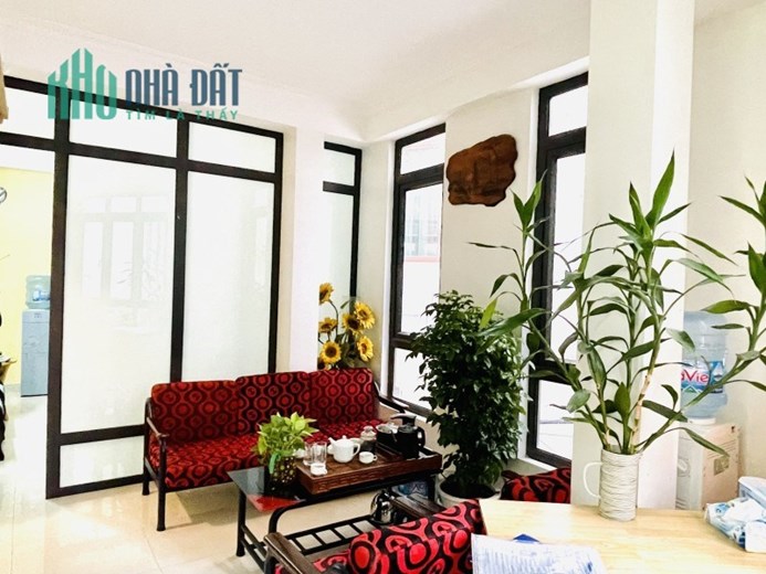 Bán nhà Trần Hữu Tước Đống Đa 46m 6 tầng Lô góc ô tô đỗ cửa ở ngay nhỉnh 8 tỷ lh 0975124520