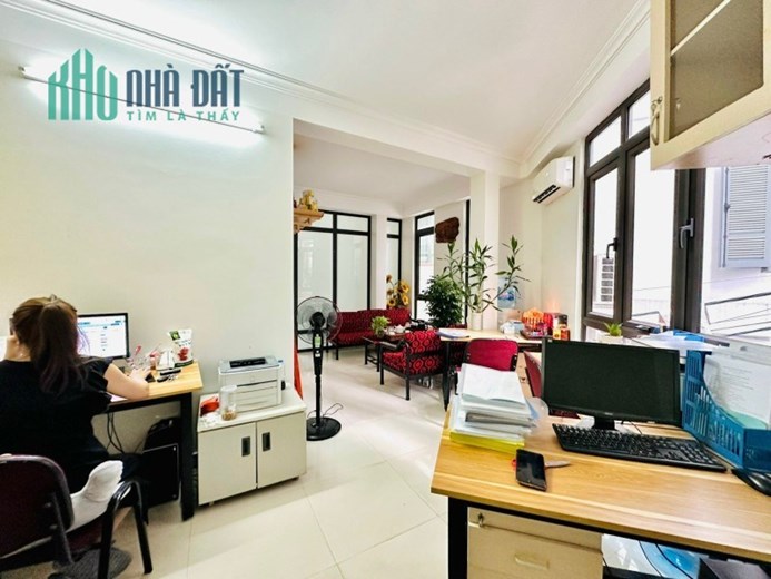 Bán nhà quận Đống Đa phố Trần Hữu Tước 46m 6 tầng Lô góc ô tô đỗ cửa ở ngay nhỉnh 8 tỷ lh 0817606560