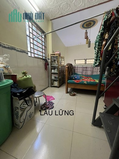 Bán Nhà 3 tầng 3PN 2WC 5 tỷ hẻm thông đường Bùi Viện Q1, ngay phố tây Q1, KD buôn bán được