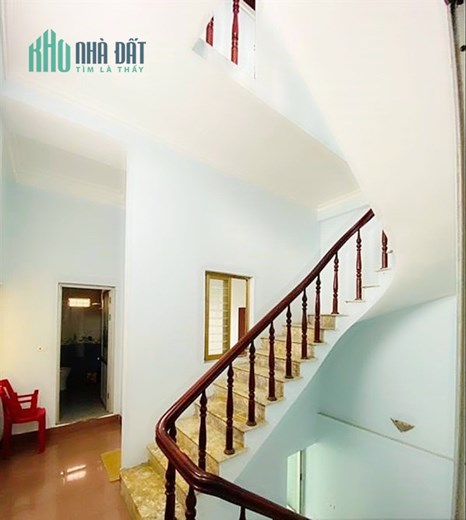Bán nhà mặt đường Hào Khê - Lạch Tray, 62m 3 tầng GIÁ 5.35 tỉ vị trí cực đẹp
