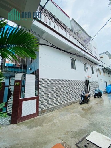 Bán nhà lô góc đường Miếu Hai Xã, 48m 3 tầng sân cổng riêng GIÁ 2.95 tỉ