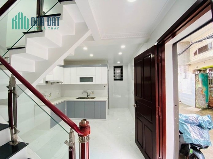 Bán nhà lô góc đường Miếu Hai Xã, 48m 3 tầng sân cổng riêng GIÁ 2.95 tỉ