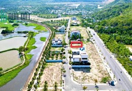 Bán lô Biệt Thự lưng tựa Sơn mặt hướng Thuỷ — Mặt tiền đường nhựa rộng 14m giá chưa tới 5 tỷ