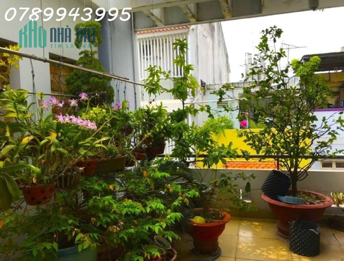 Bán nhà TT Quận 10 kế bên ĐH Hoa Sen - 2 Mặt hẻm xe hơi 7 chỗ thông – 4mx20m – 10 bước ra mặt tiền