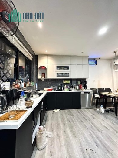 Bán nhà LÔ GÓC, Huỳnh Văn Bánh, Phú Nhuận, ô tô ngủ trong nhà, 3 tầng, 16.8 tỷ