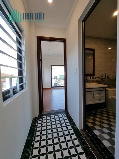 Bán nhà 4T ngõ 12 Bồ Đề, ngõ thông, gần oto, giá chỉ 3,x tỷ thương lượng LH: 0936123469