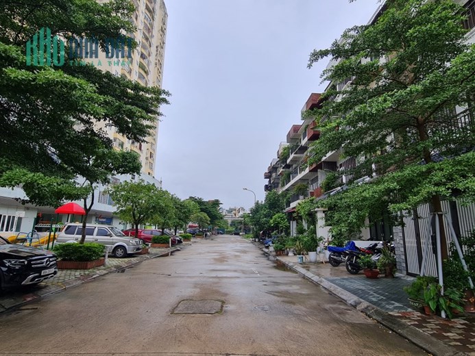 Liền Kề chung Cư Công an Quận Hoàng Mai, Phố Thanh Đàm 80m x 4T, Giá 8.2 tỷ.