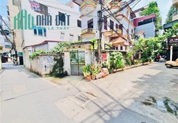 Bán nhà Nguyễn Văn Cừ 60m2_5 Tầng_mặt tiền 4m_giá 5.95 tỷ  ngõ rộng ô tô đỗ cửa