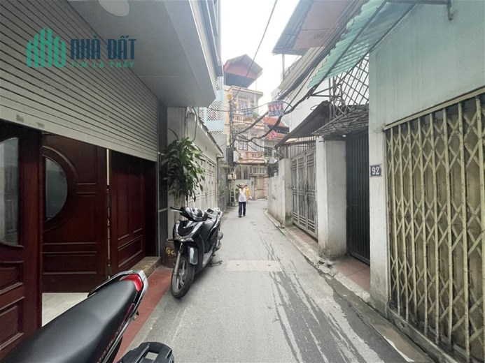 Bán nhà Nguyễn Văn Cừ 45m2_5 Tầng_Mặt Tiền 4,8m giá 5,7 tỷ ngõ ô tô